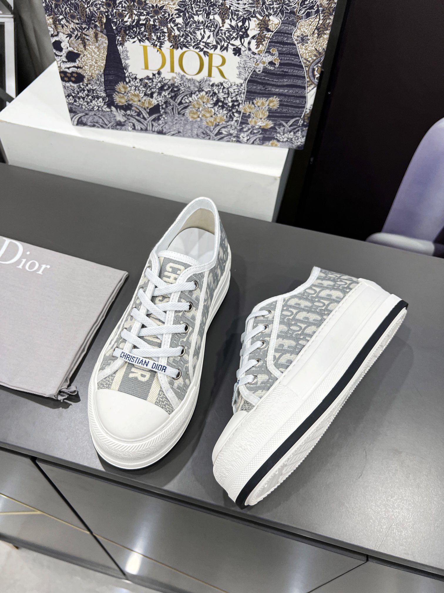 Women's high heels